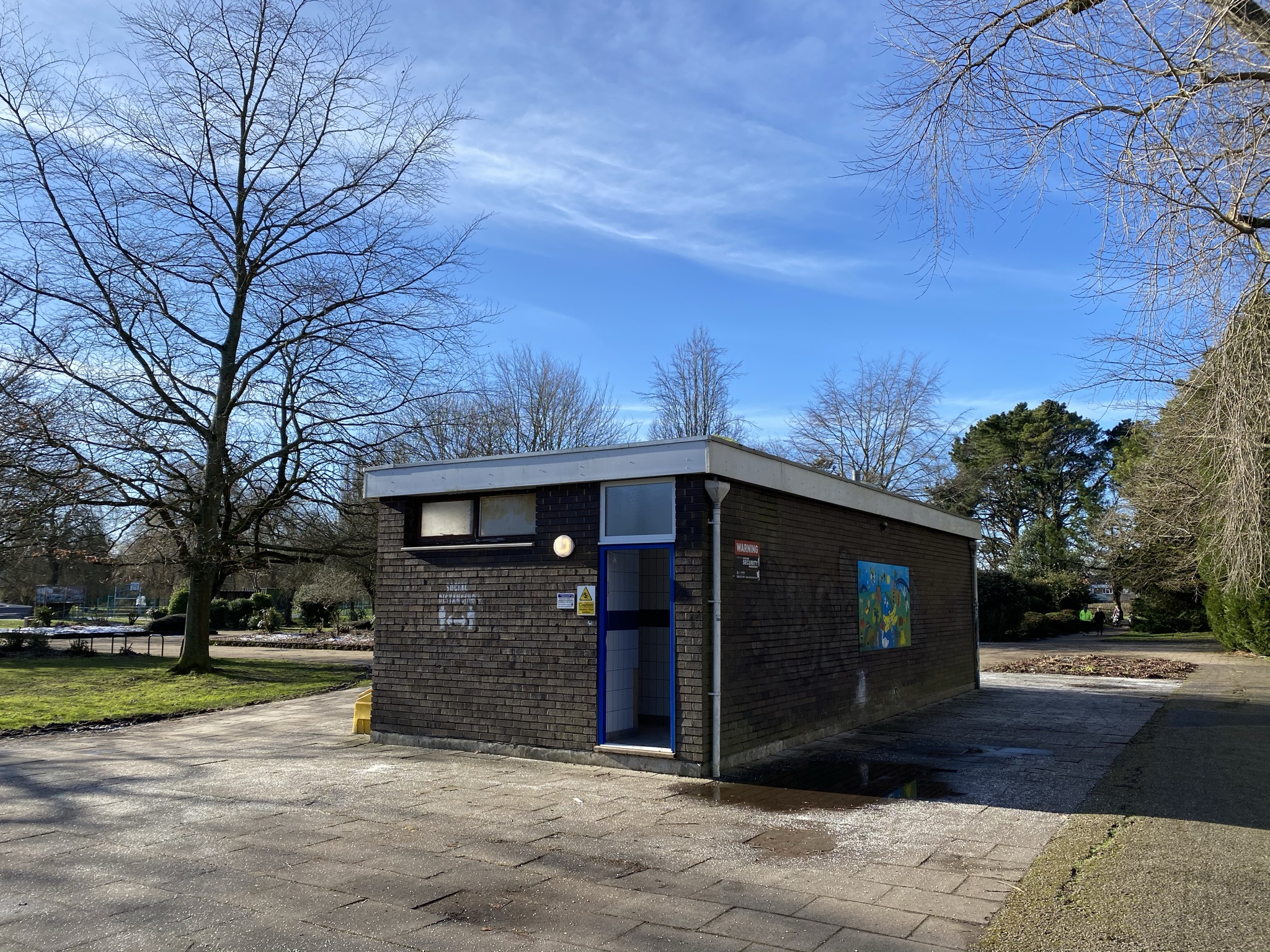 Churchill Gardens Toilets