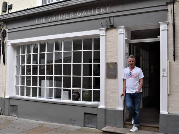 Vanner Gallery Front