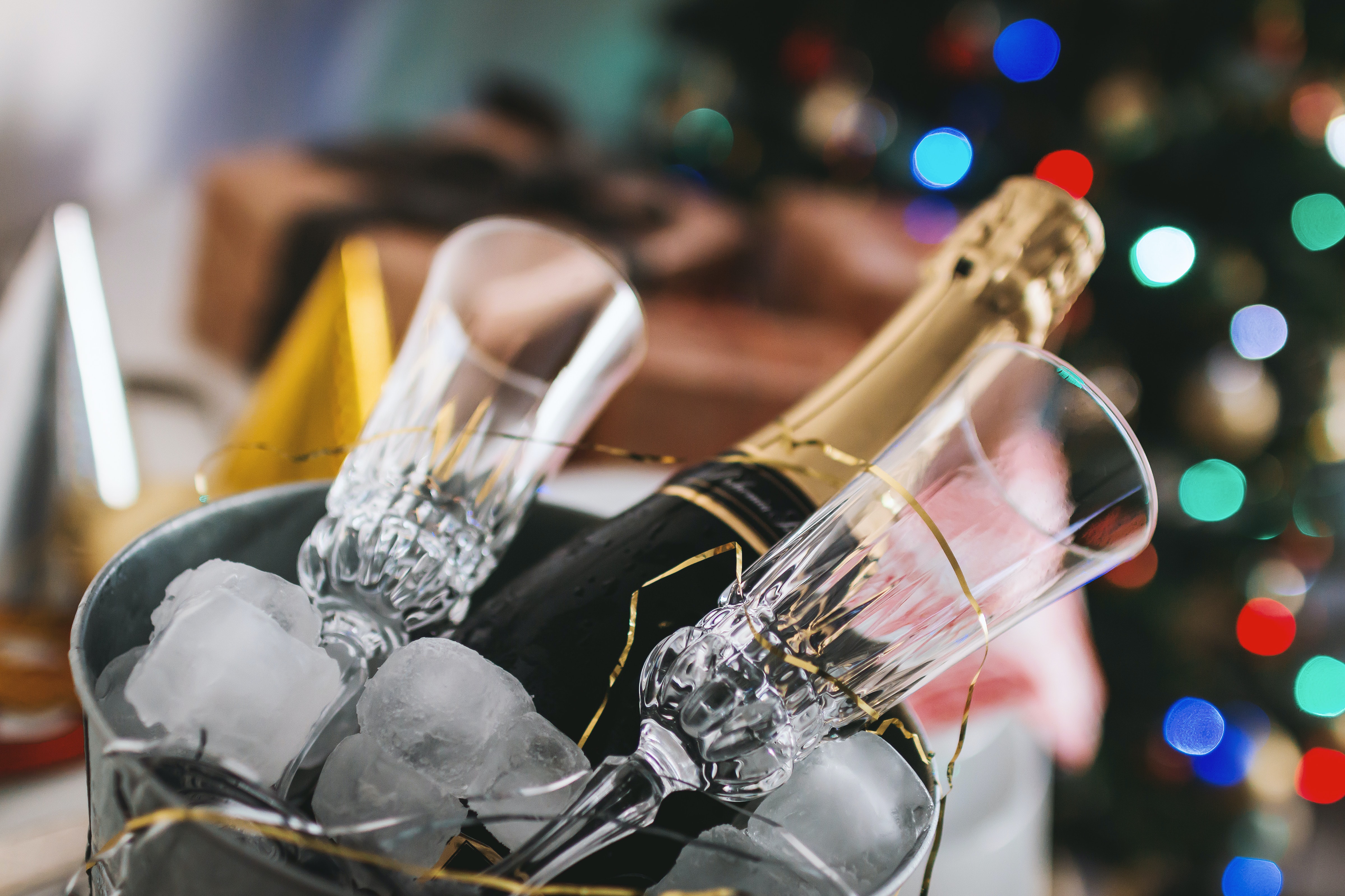 Jeshoots Com TWRCH Gakr4 Unsplash Christmas Party