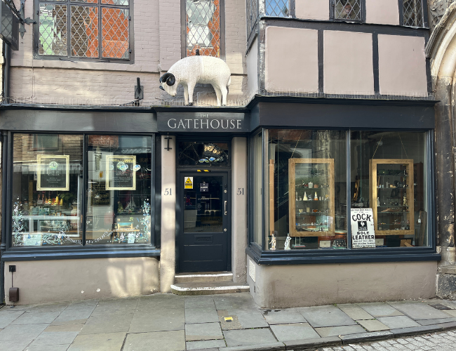 the_gatehouse_2_web.png