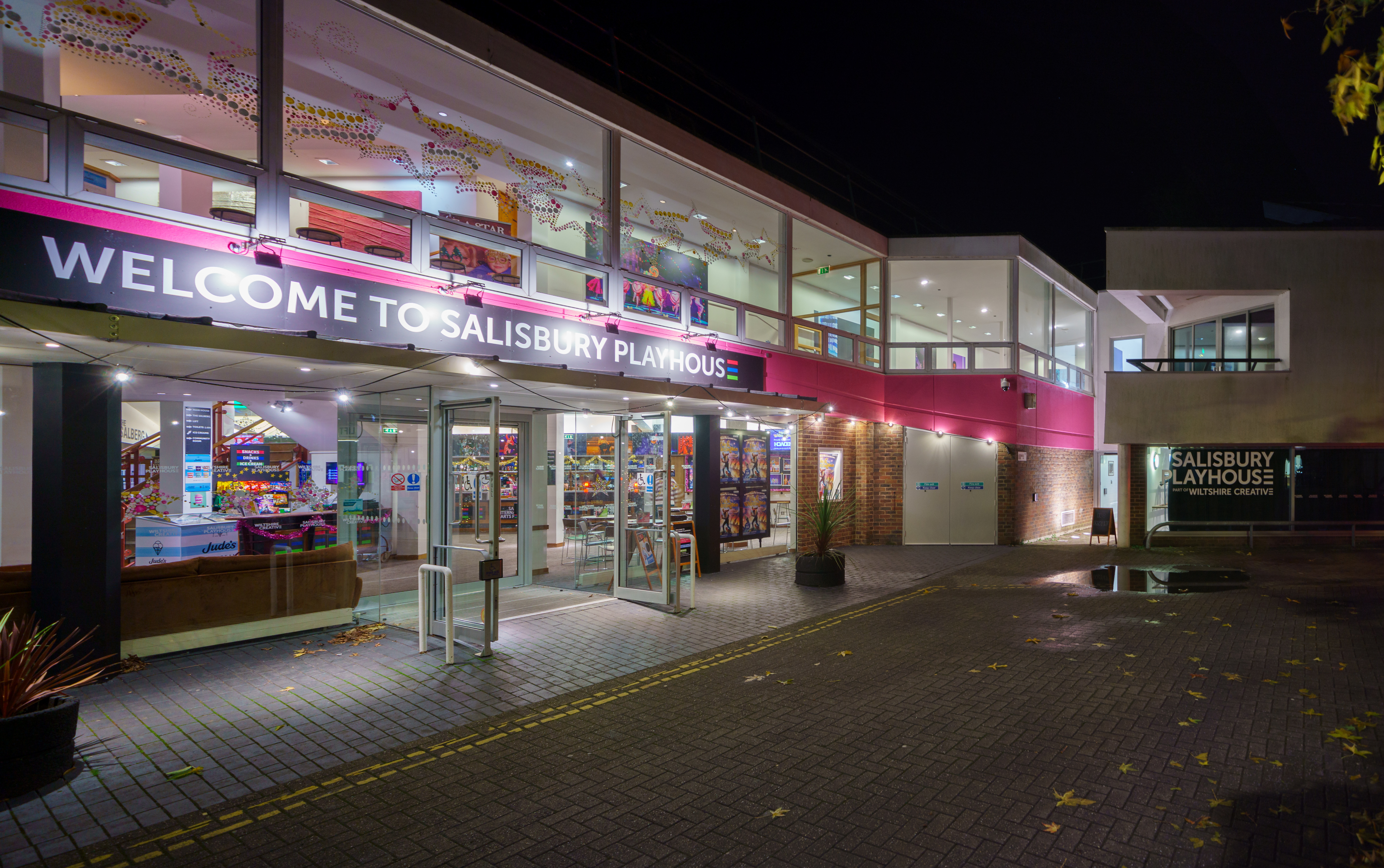 010 19 December 2023 Salisbury Playhouse