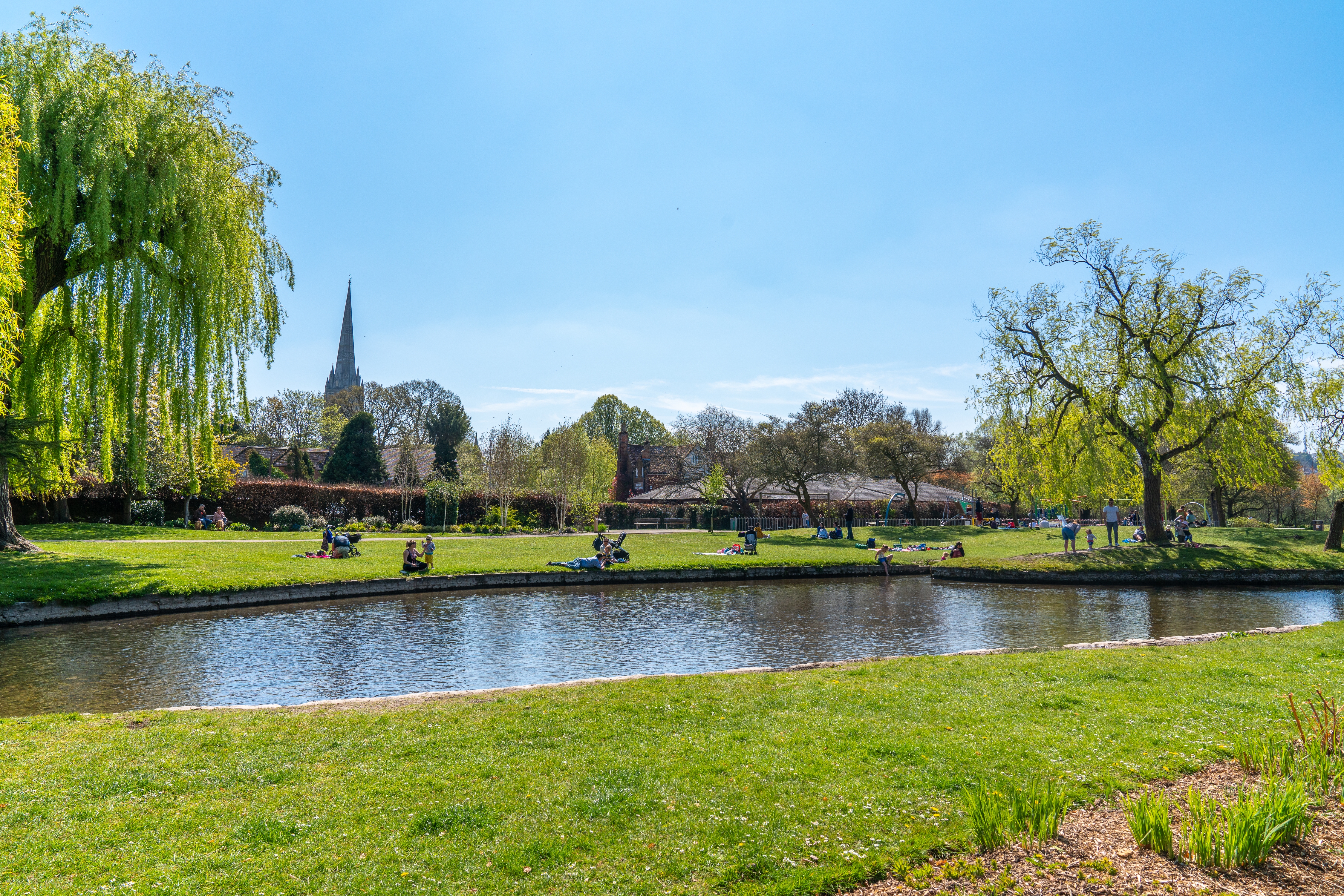 Queen Elizabeth Gardens Cathedral Experience Salisbury