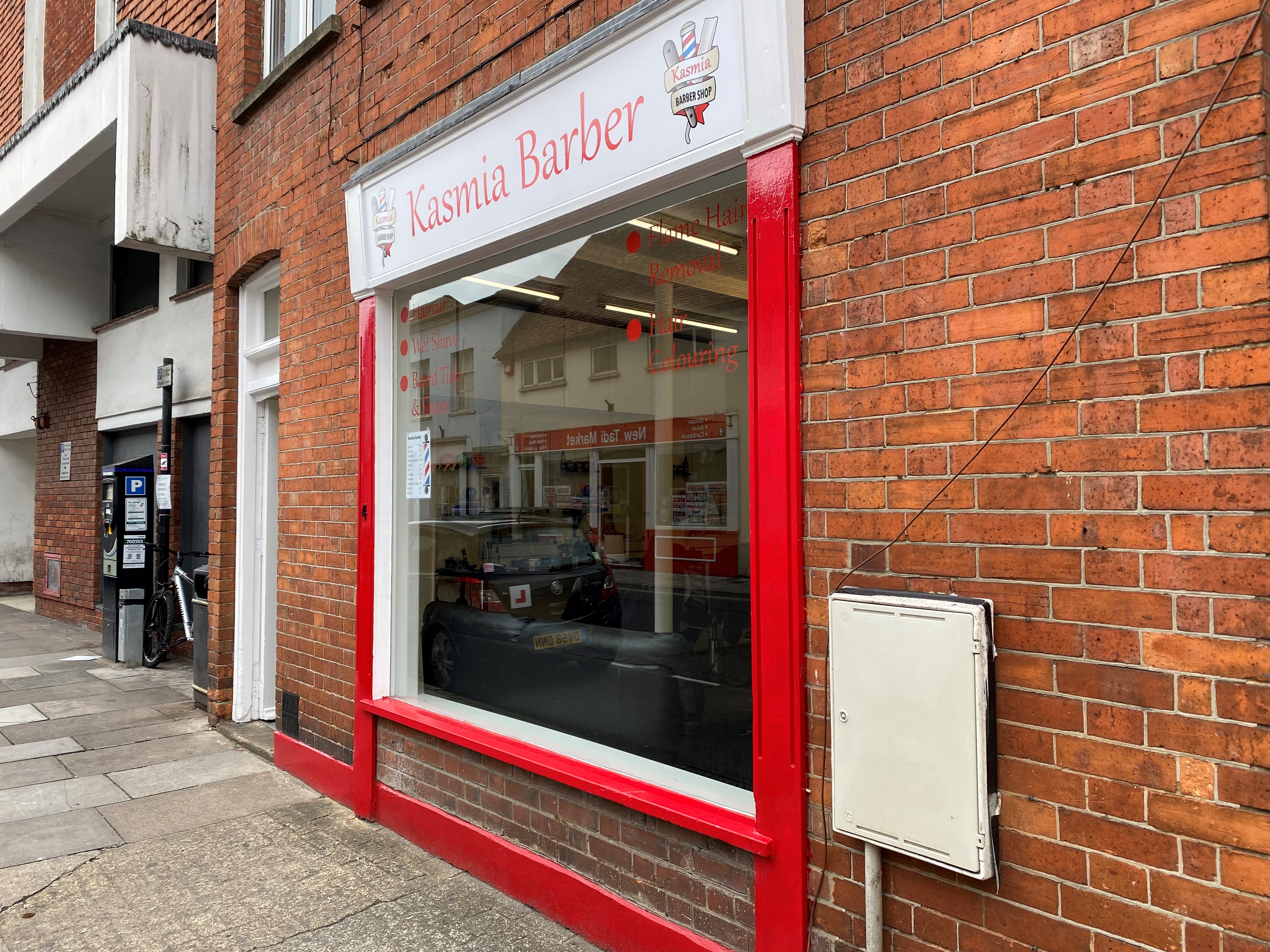 Kasmia Barber