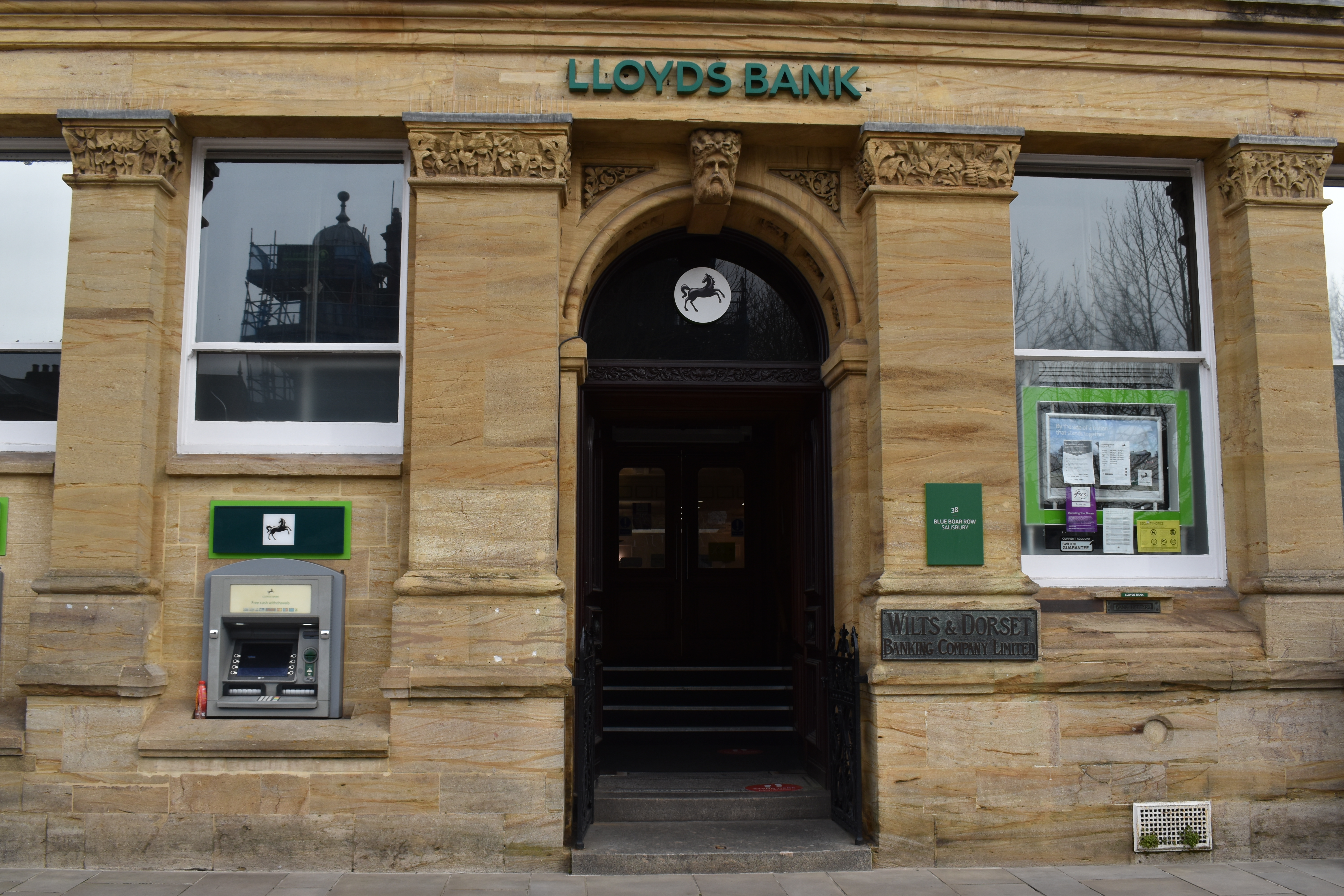 lloyds_bank.jpg