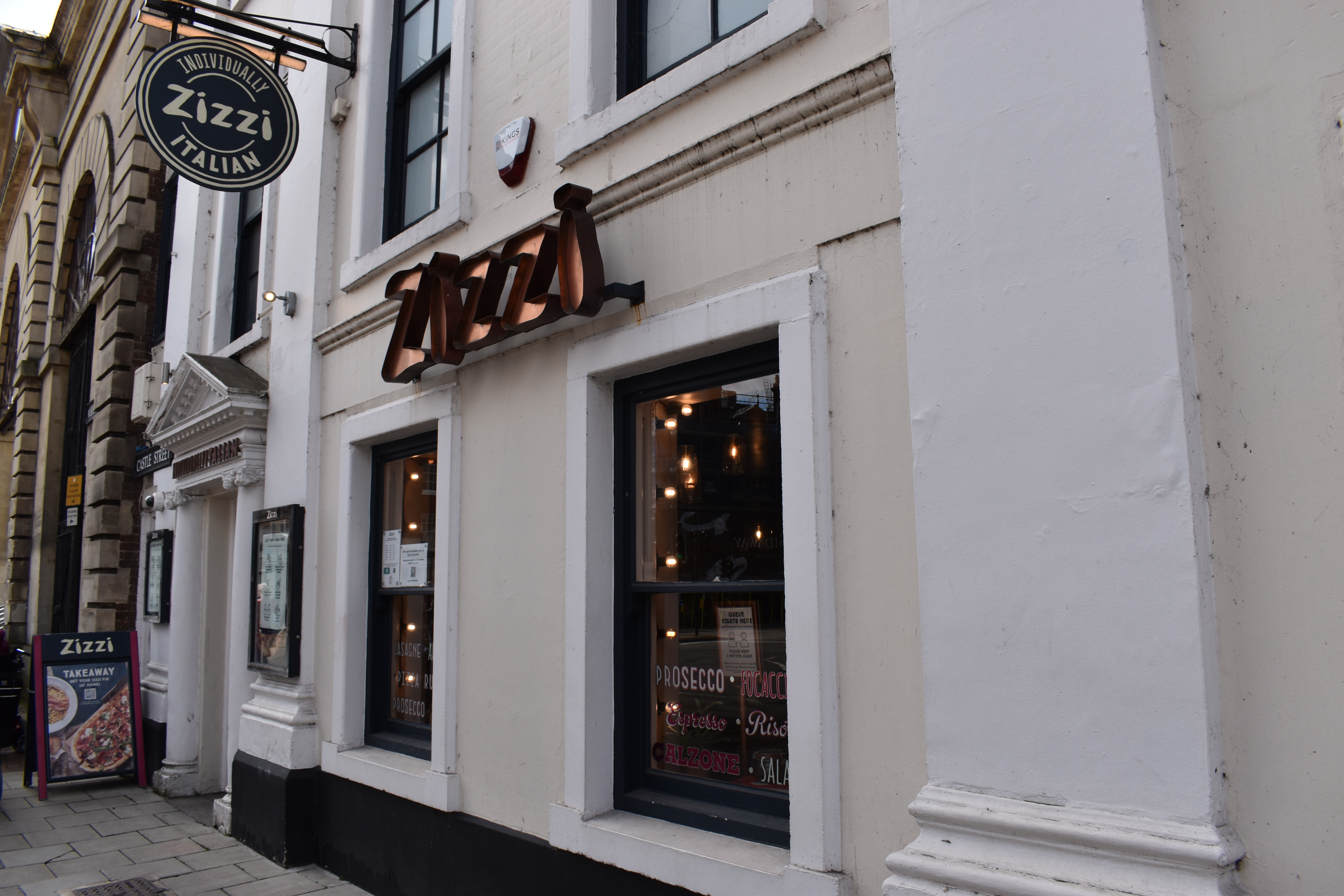 zizzi.jpg