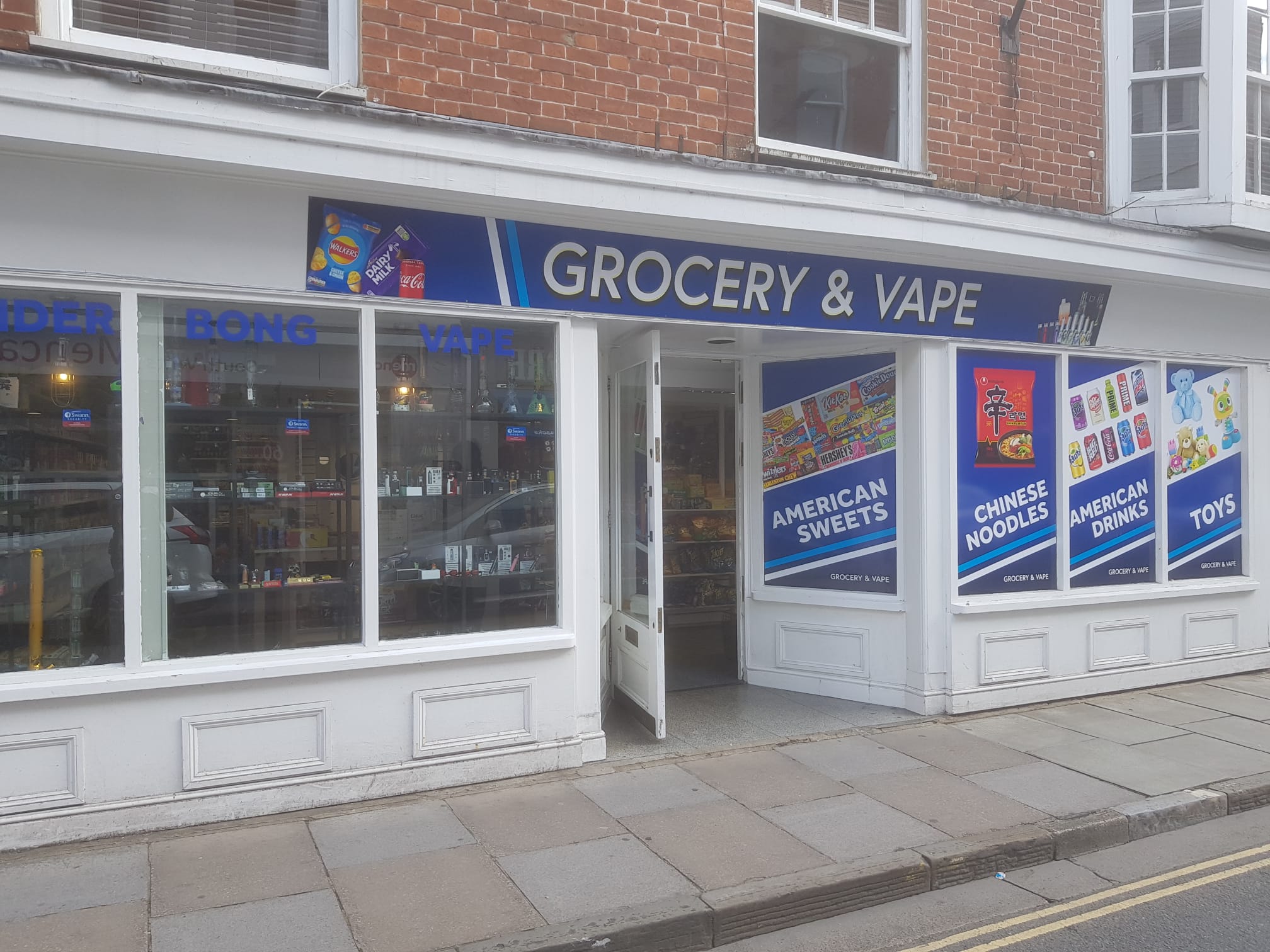 Grocery & Vape Storefront