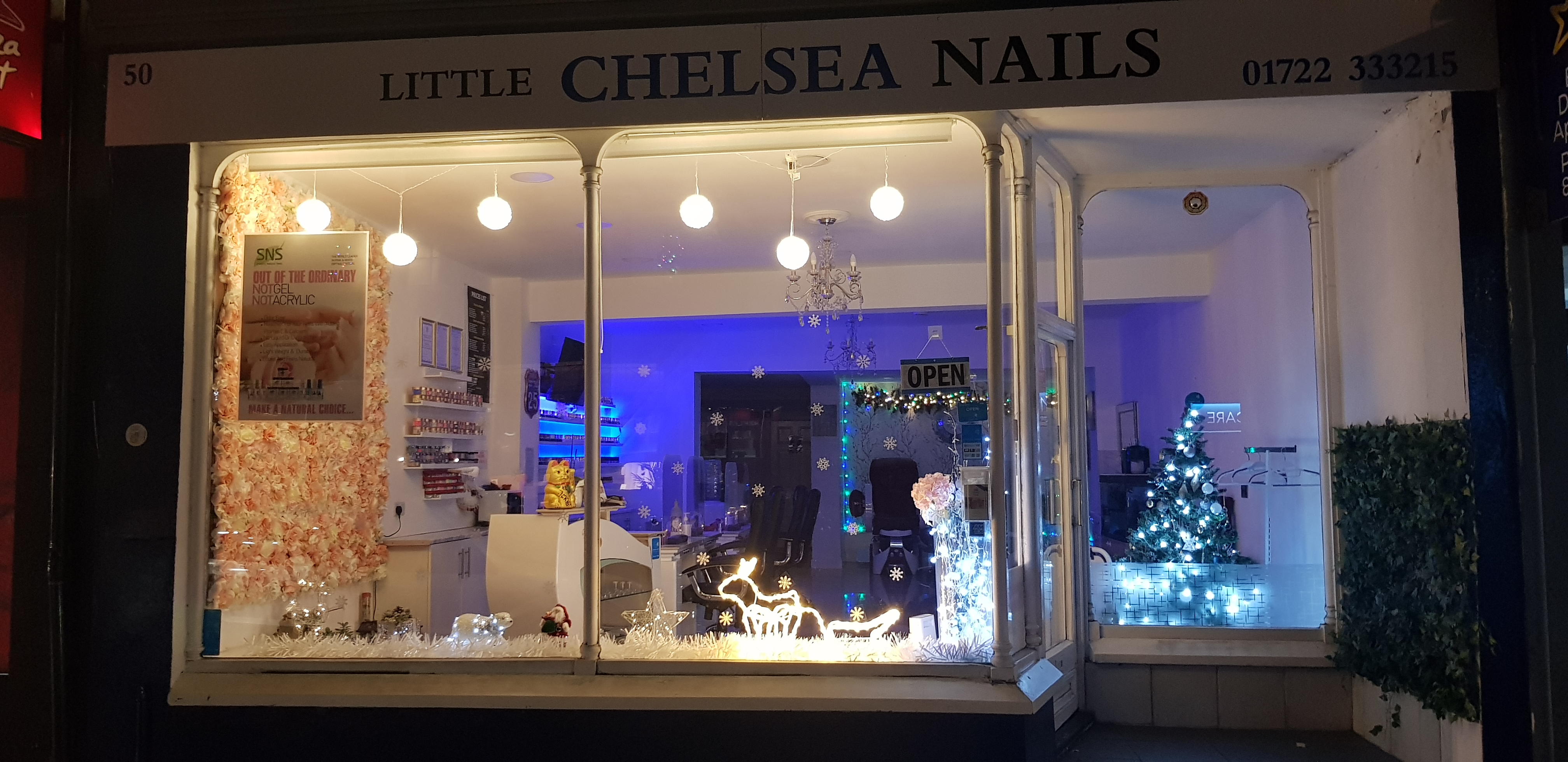 Little Chelsea Nails