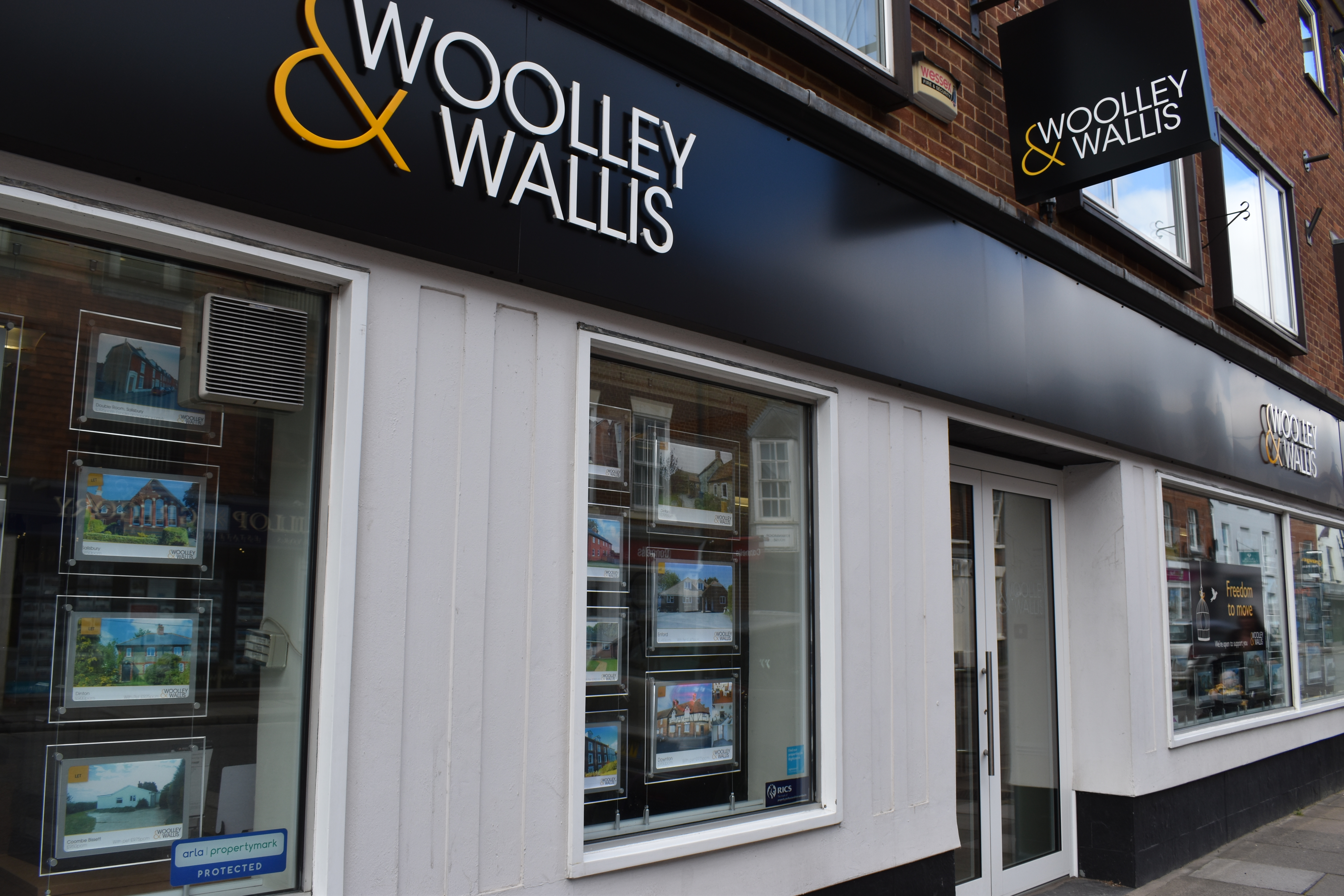 woolley_and_wallis.jpg